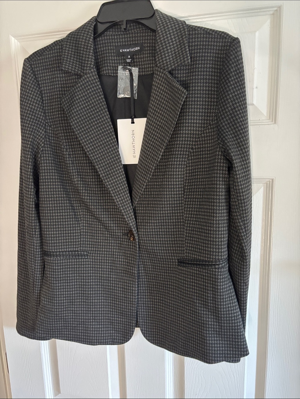 41 Hawthorn Black & Gray Houndstooth Blazer